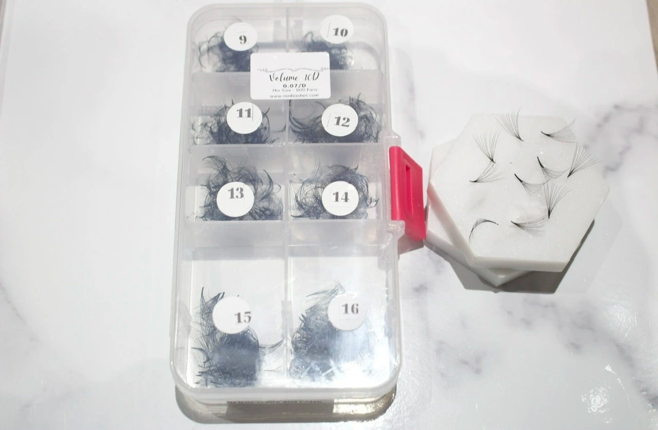 Full premade lash fans set with storage box and lash palette