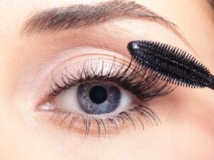 Use eyelash growth serum